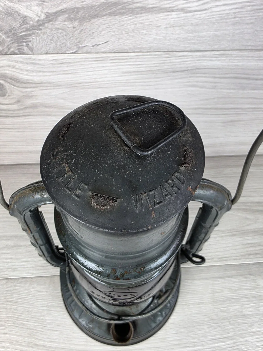 Vintage DIETZ LITTLE WIZARD Kerosene Lantern Red Globe Syracuse NY USA b199
